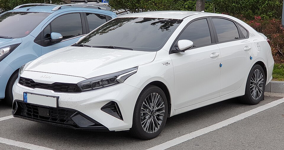 Kia Cerato/Forte — representative photograph of this model family; generation, year and trim may differ.