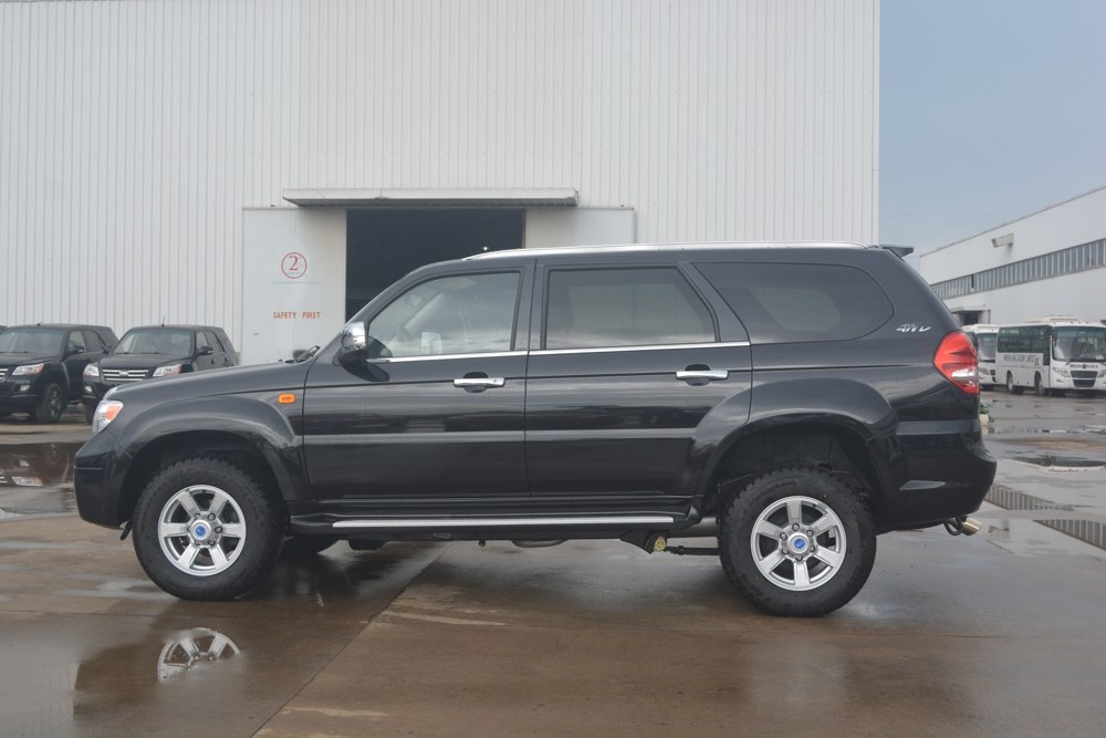 Innoson G6 — official manufacturer model photograph; year and trim may differ.