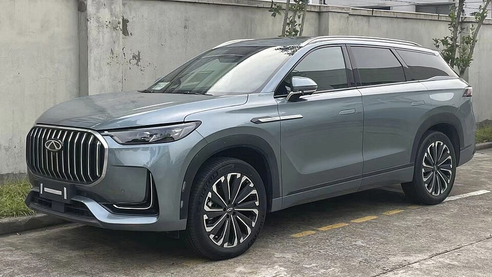 Chery Tiggo 9 — representative photograph of this model family; generation, year and trim may differ.