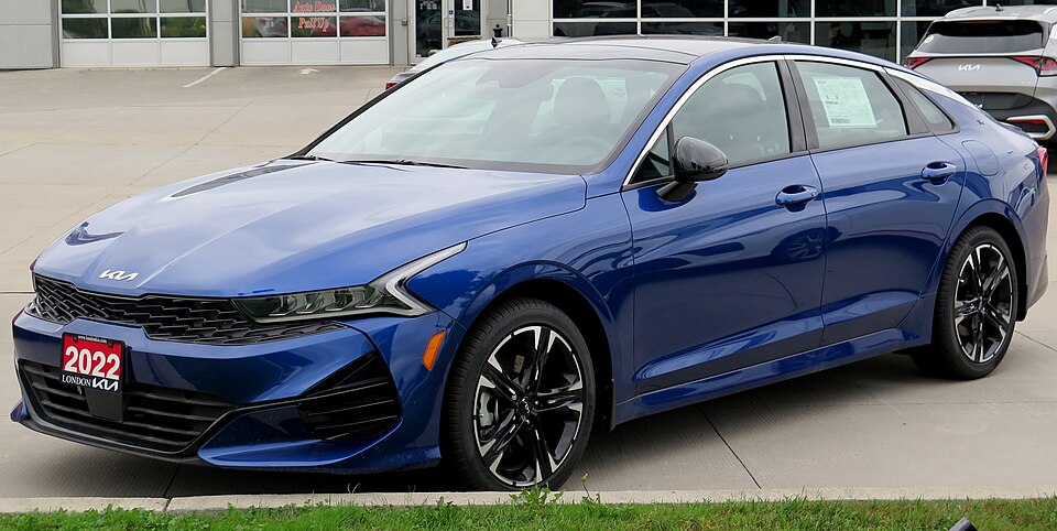 Kia Optima/K5 — representative photograph of this model family; generation, year and trim may differ.