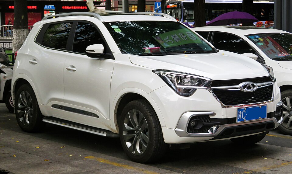 Chery Tiggo 4 Pro — representative photograph of this model family; generation, year and trim may differ.