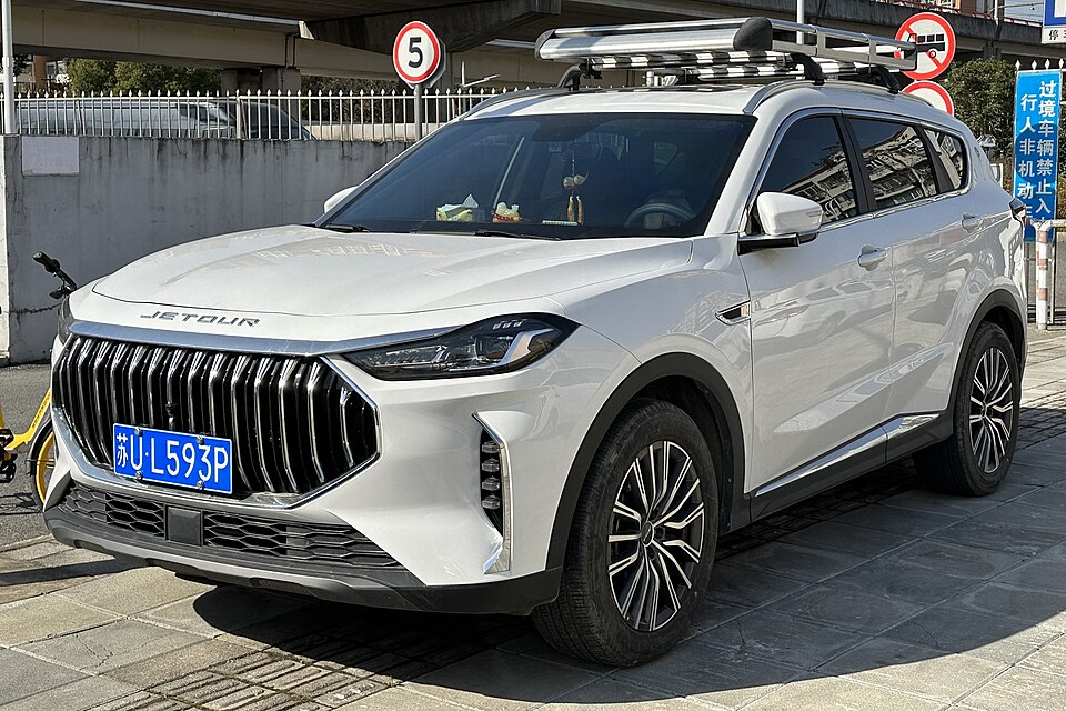 Jetour X70 — representative photograph of this model family; generation, year and trim may differ.