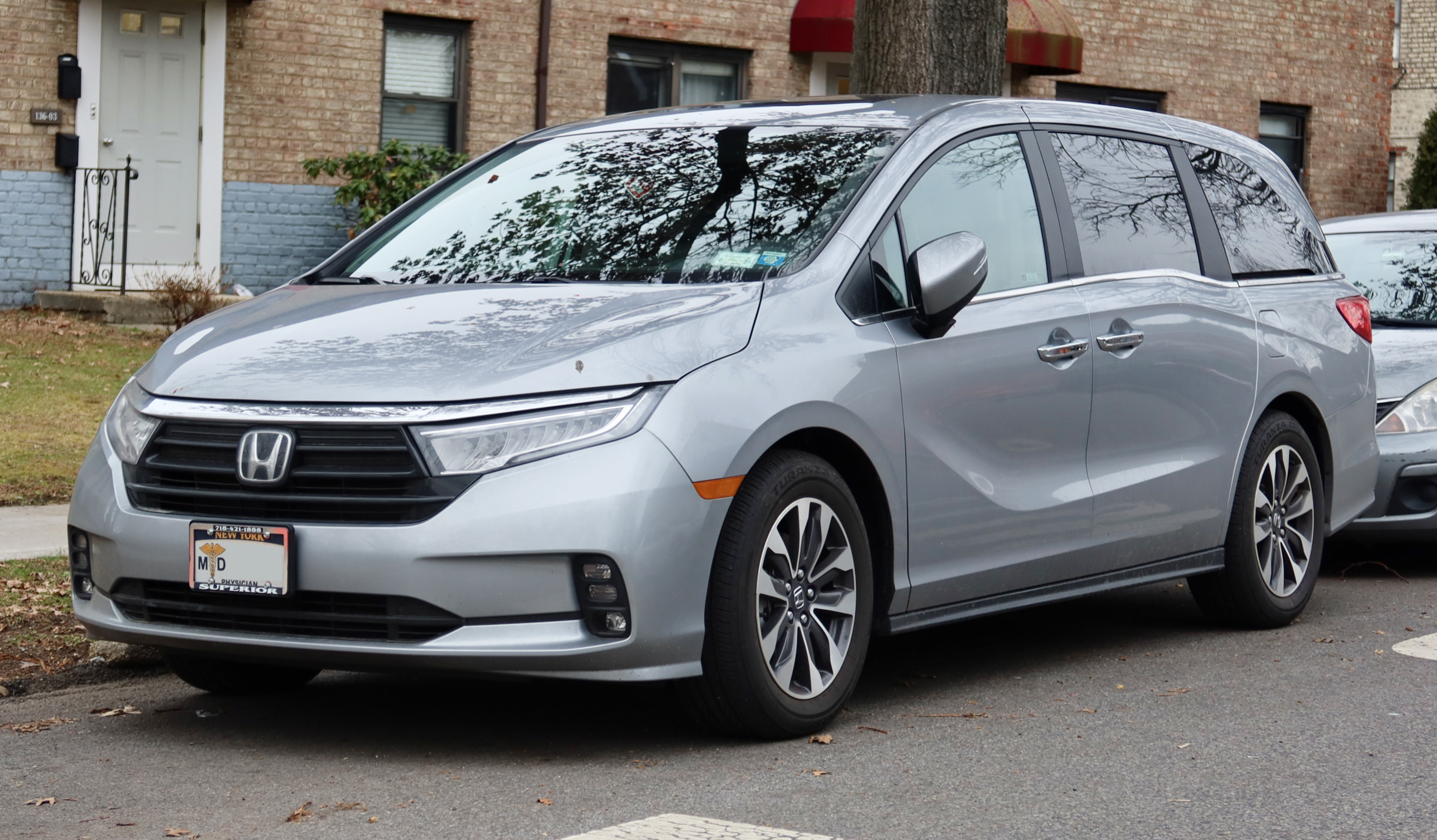 Honda Odyssey — representative photograph of this model family; generation, year and trim may differ.