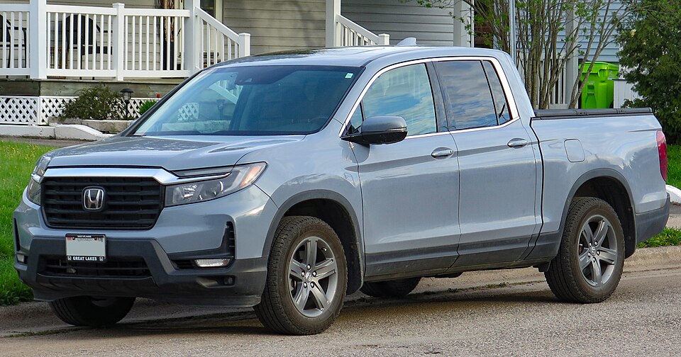 Honda Ridgeline — representative photograph of this model family; generation, year and trim may differ.