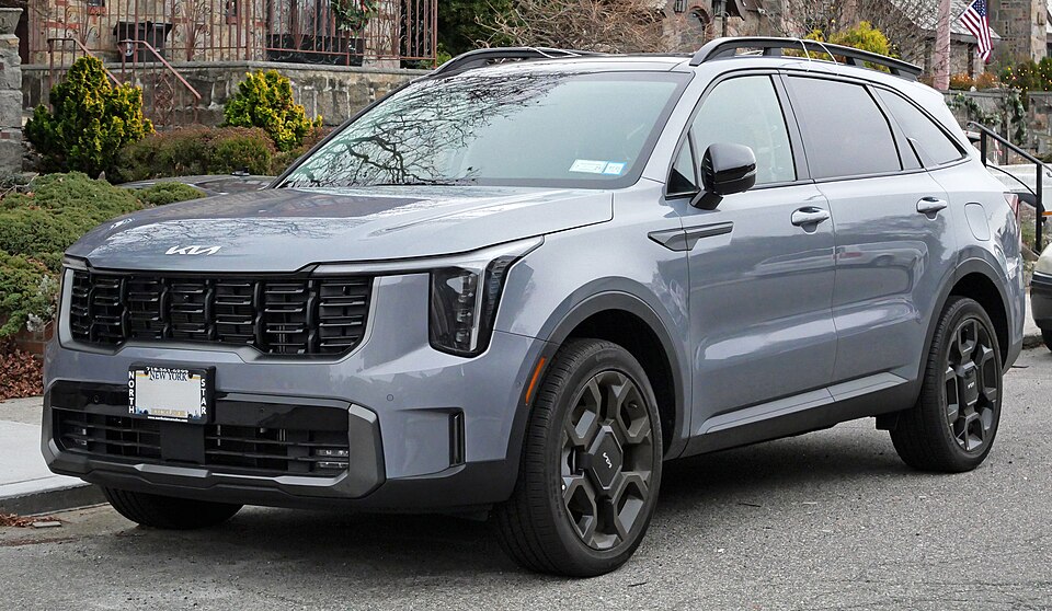Kia Sorento — representative photograph of this model family; generation, year and trim may differ.