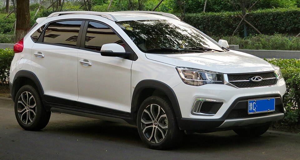 Chery Tiggo 2 — representative photograph of this model family; generation, year and trim may differ.
