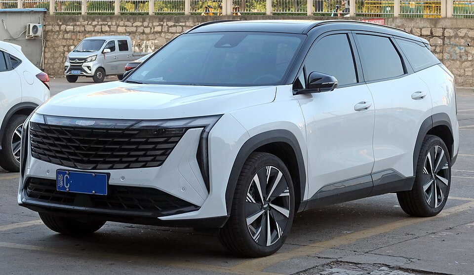 Geely Azkarra — representative photograph of this model family; generation, year and trim may differ.