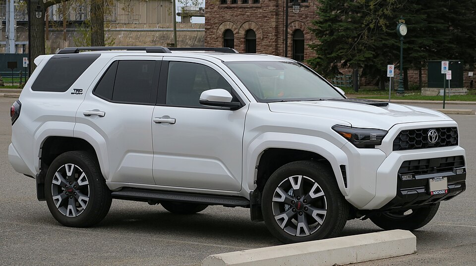 Toyota 4Runner — representative photograph of this model family; generation, year and trim may differ.